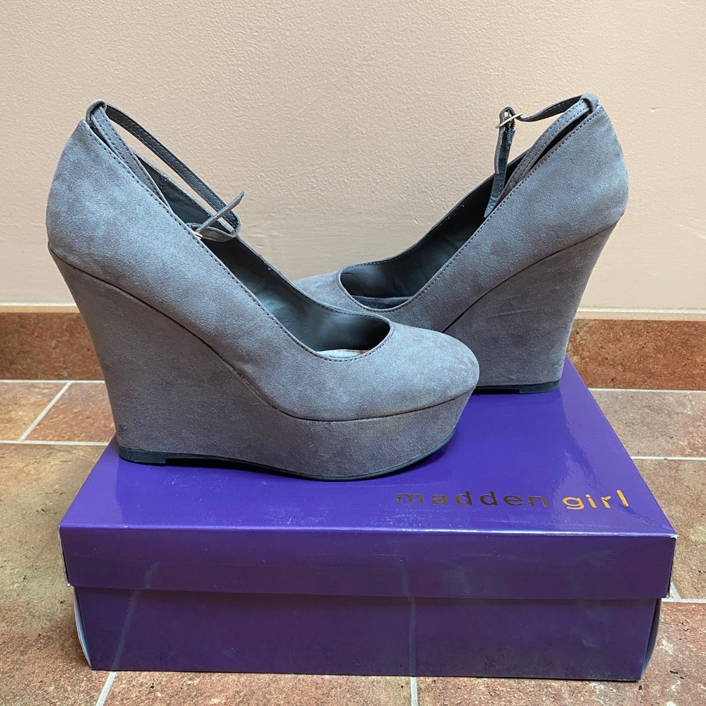 Madden Girl Rahleigh Faux Suede Platform Wedge